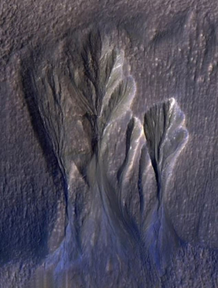 Phát hiện dấu hiệu của băng tan trên sao Hỏa