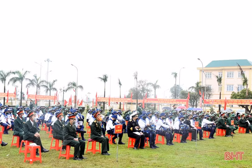 Lễ giao quân ở Hà Tĩnh hoàn thành nhanh gọn, chú trọng phòng dịch