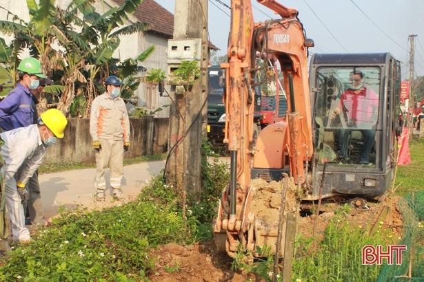 Người dân Can Lộc ra quân xây dựng nông thôn mới