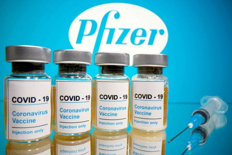 Hãng Pfizer nghiên cứu tiêm mũi vaccine thứ ba để chống biến thể Covid-19