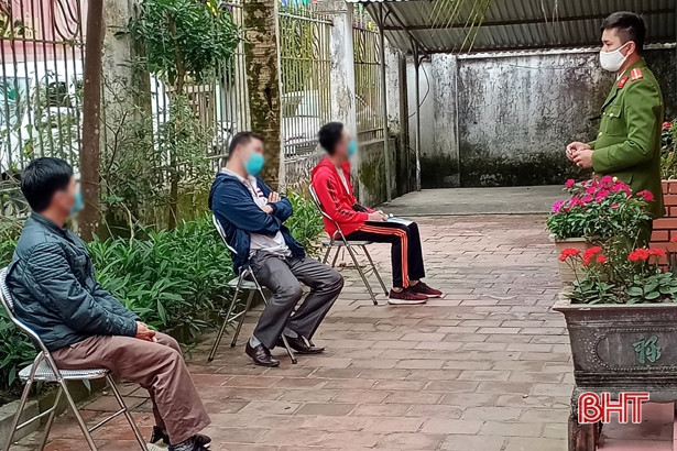 Tăng cường kiểm tra, xử lý nghiêm vi phạm trong phòng, chống dịch Covid-19 ảnh 4 Tăng cường kiểm tra, xử lý nghiêm vi phạm trong phòng, chống dịch Covid-19