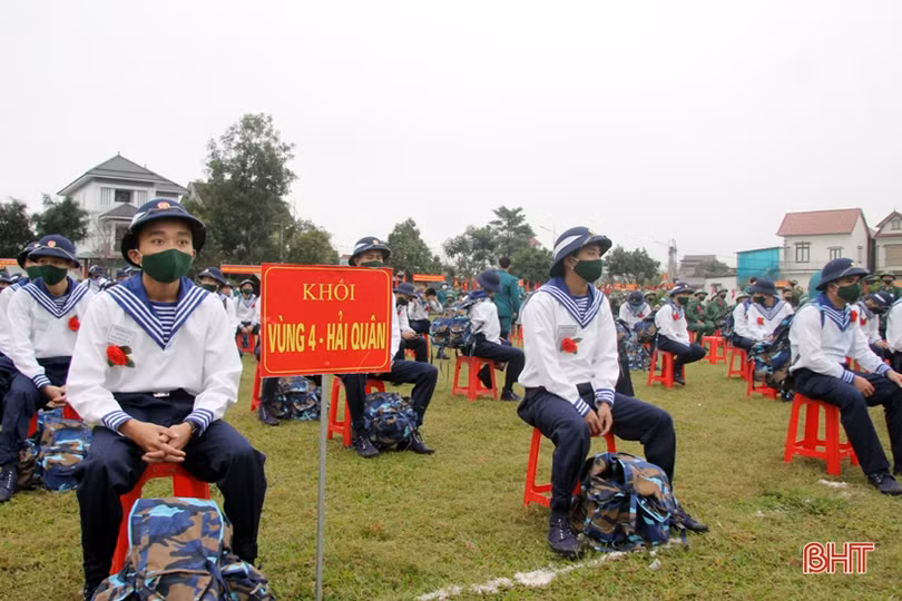 Lễ giao quân ở Hà Tĩnh hoàn thành nhanh gọn, chú trọng phòng dịch