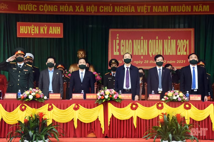 Lễ giao quân ở Hà Tĩnh hoàn thành nhanh gọn, chú trọng phòng dịch