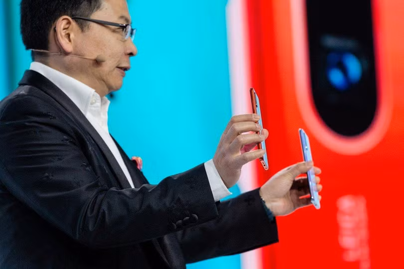 Huawei sắp làm xe điện