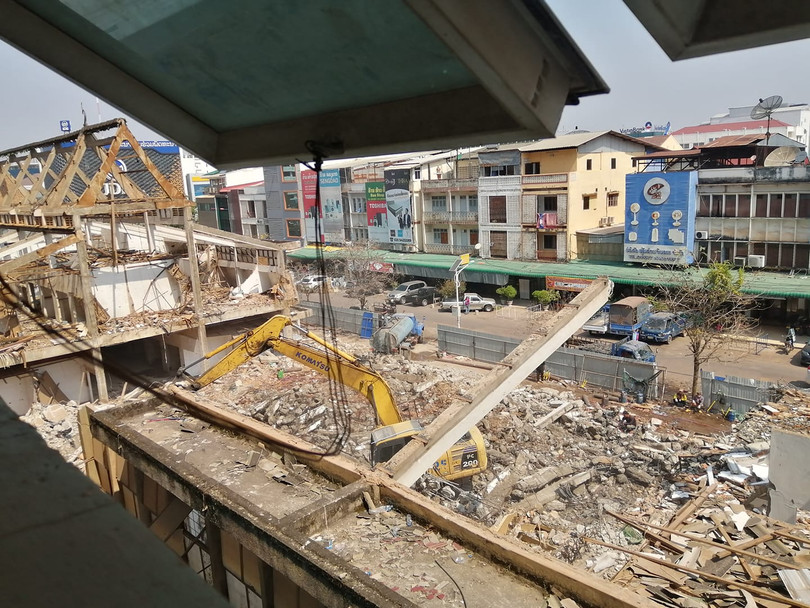 Khai tử ngôi chợ nổi tiếng nhất nước Lào