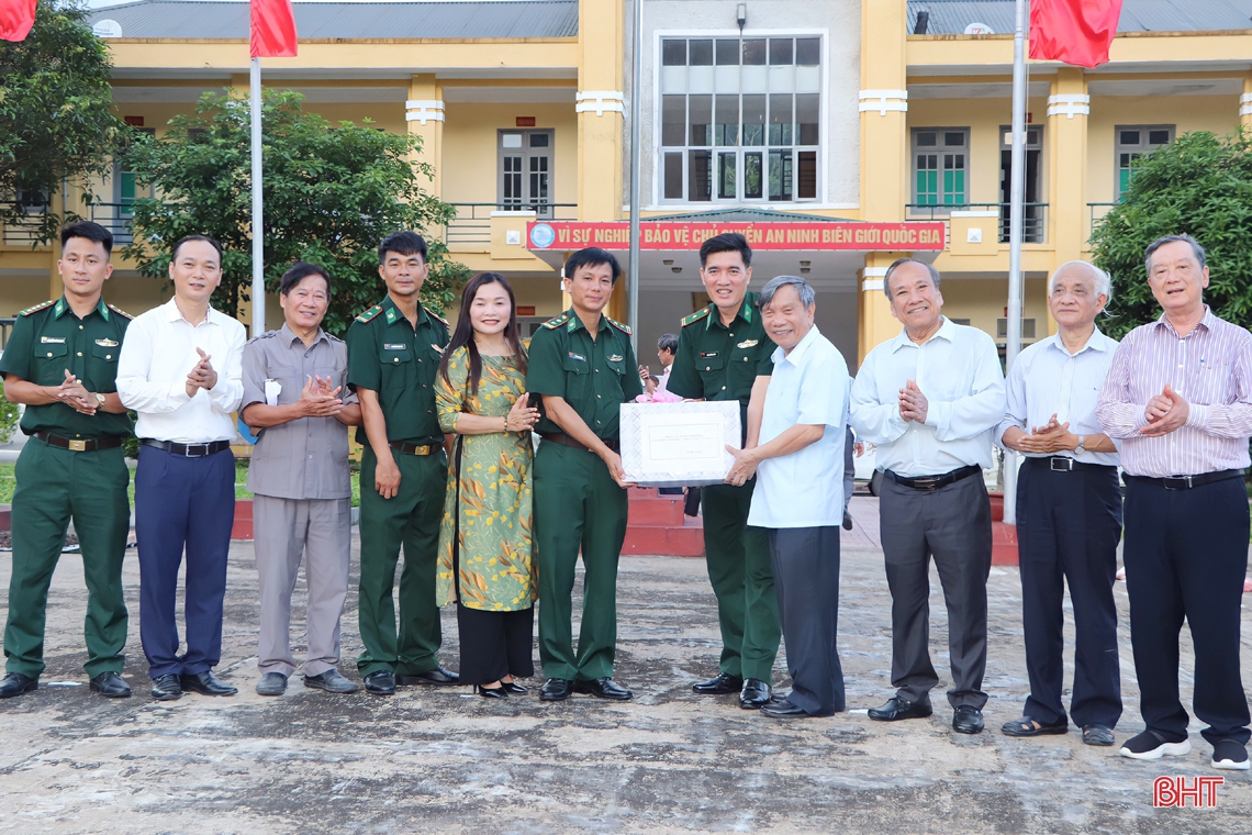 Dâng hương tưởng nhớ Đình nguyên Tiến sỹ Phan Đình Phùng