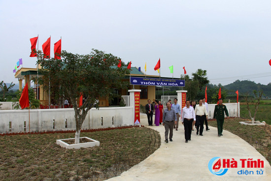 tham dinh muc do dat chuan nong thon moi tai huong son