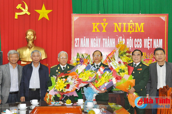 lanh dao tinh chuc mung ngay truyen thong hoi cuu chien binh