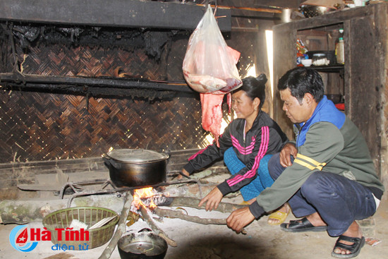 ban rao tre vui mung don tet cham cha boi