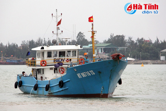 thuyen ve ca bac day khoang