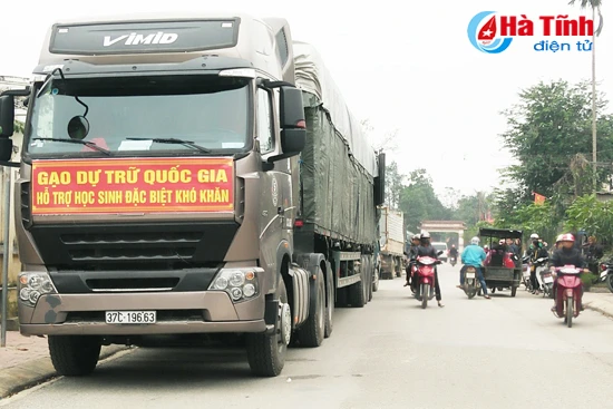 cap 42 tan gao ho tro hoc sinh vung dac biet kho khan huong khe