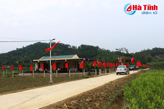 tham dinh muc do dat chuan nong thon moi tai huong son