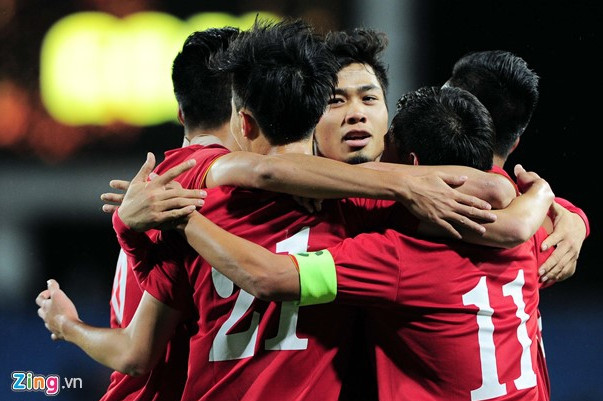 Bao nhiêu người mong mỏi tuyển Việt Nam sẽ chơi với một tổ hợp đậm chất kỹ thuật như thế này: Công Phượng, Thành Lương, Văn Toàn, Văn Thanh, Minh Tuấn? Ảnh: Quốc Bảo. tuyen viet nam can them chat hagl de nguoc dong