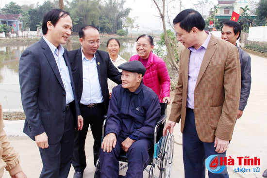 tham dinh muc do dat chuan nong thon moi tai duc tho