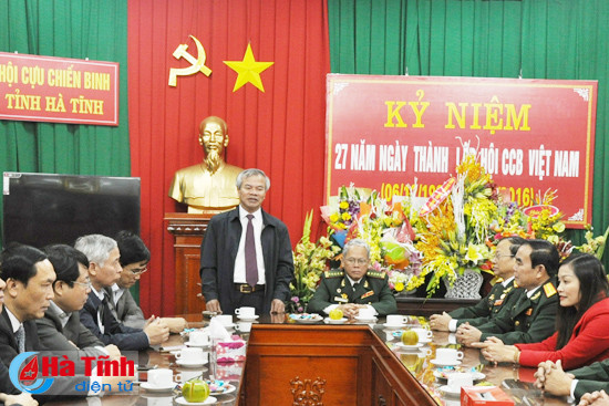 lanh dao tinh chuc mung ngay truyen thong hoi cuu chien binh