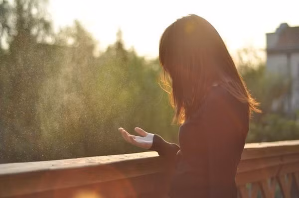 yeu duong voi em bay gio la thu gi do qua xa xi