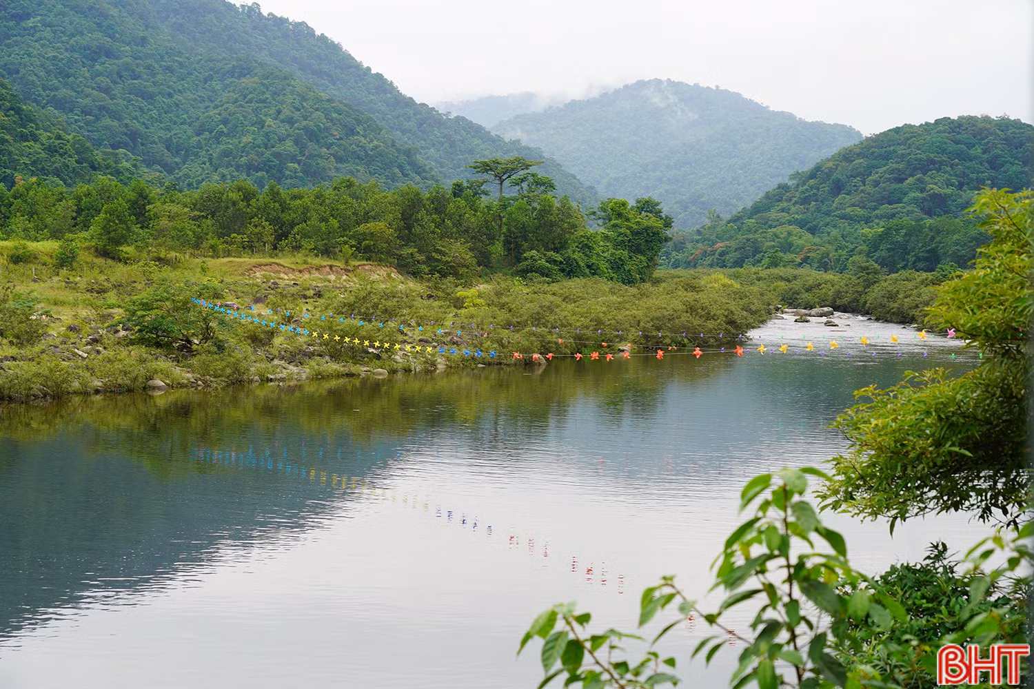 Việc hoàn thiện cơ sở pháp lý được kỳ vọng sẽ mở đường cho du lịch Rào Àn phát triển bài bản, bền vững. bqbht_br_4.jpg