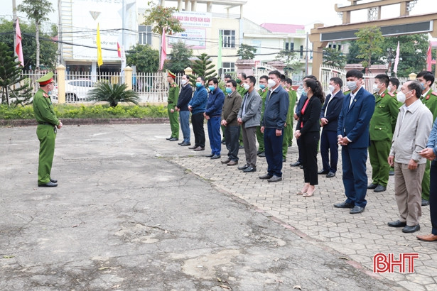 Trang bị kiến thức PCCC, cứu nạn cứu hộ cho lãnh đạo, công an cấp xã