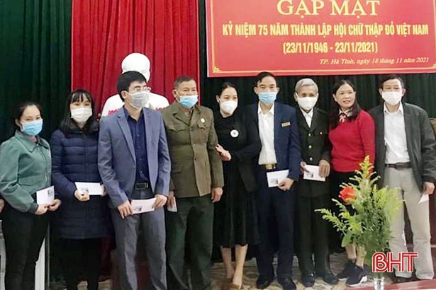 Các cấp Hội Chữ thập đỏ Hà Tĩnh hướng về 75 năm ngày truyền thống bằng nhiều hoạt động ý nghĩa