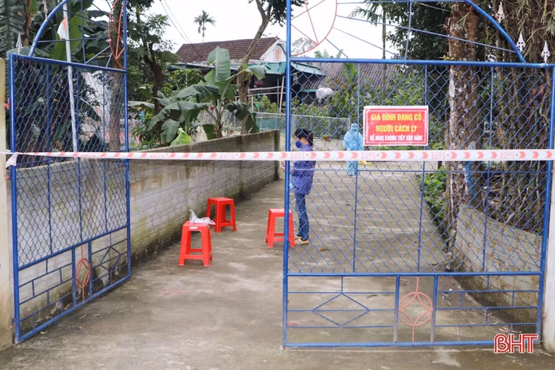 Khẩn trương truy vết, xét nghiệm liên quan đến ca nhiễm COVID-19 ở Vũ Quang