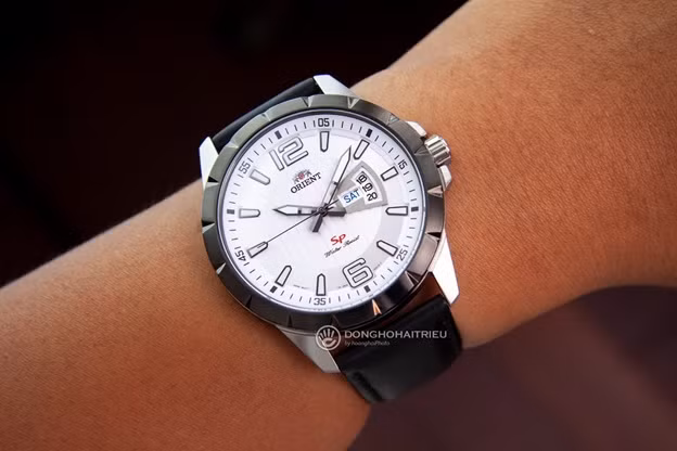 Top 10 mẫu đồng hồ nam giá từ 2 - 3 triệu đáng mua nhất