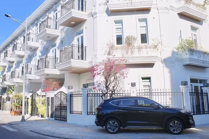 Làm việc ở TP Hà Tĩnh, nên mua nhà hay ô tô?