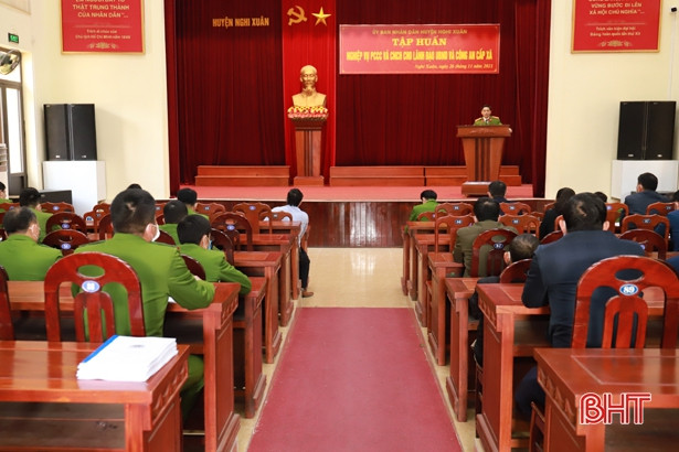 Trang bị kiến thức PCCC, cứu nạn cứu hộ cho lãnh đạo, công an cấp xã