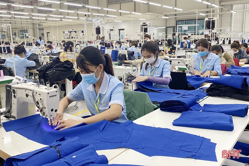 Doanh nghiệp Hà Tĩnh “thích ứng an toàn, linh hoạt” để sản xuất