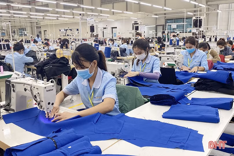 Doanh nghiệp Hà Tĩnh “thích ứng an toàn, linh hoạt” để sản xuất