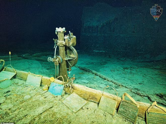 Một vé xuống đáy đại dương thăm tàu Titanic có giá 5,7 tỷ đồng