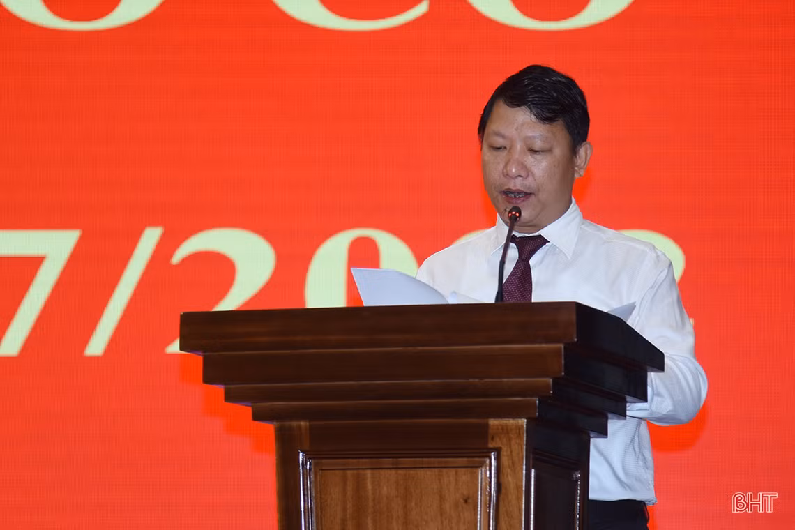 Cơ quan Tỉnh ủy Hà Tĩnh triển khai nhiều nhiệm vụ trong lễ chào cờ đầu tháng