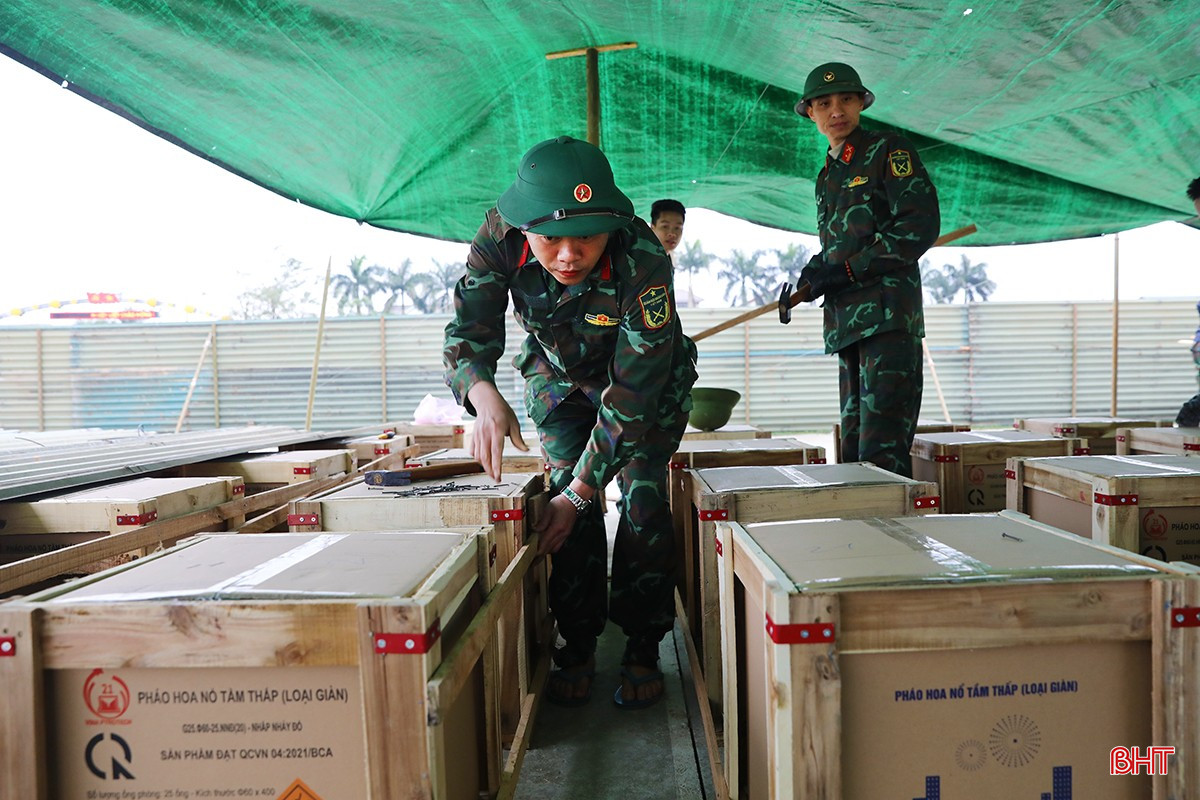 Việc vận chuyển pháo hoa được thực hiện nghiêm ngặt.