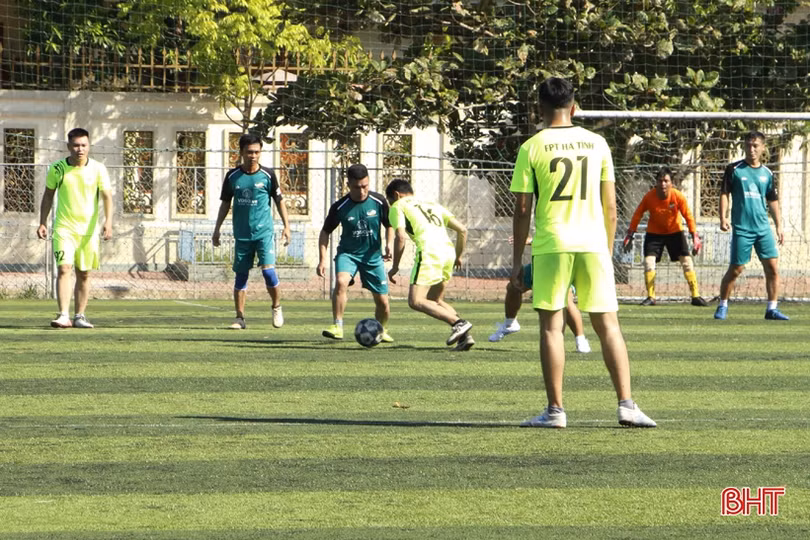 Khởi tranh Giải Bóng đá truyền thống ngành Thông tin và Truyền thông Hà Tĩnh