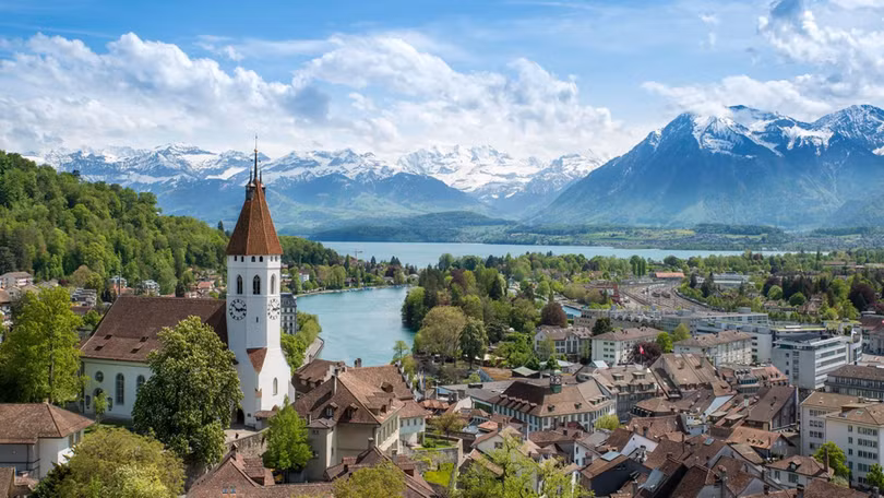 6 thị trấn xinh đẹp đang “cầu xin” thêm người đến sống