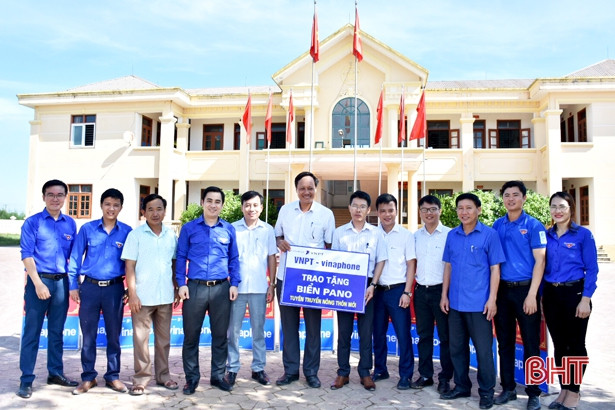 Tỉnh đoàn Hà Tĩnh thiết thực hỗ trợ xã Cẩm Lộc xây dựng nông thôn mới