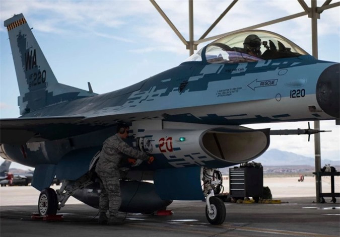 Quân đội Mỹ “công phu” mô phỏng lại tiêm kích Su-57 của Nga