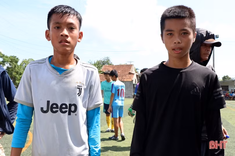 12 cầu thủ bóng đá nhí trúng tuyển vào lò đào tạo Hà Tĩnh