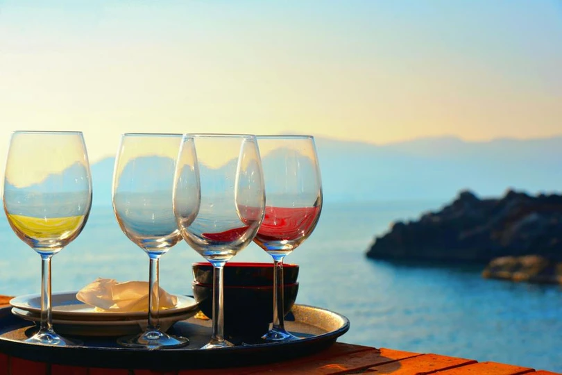 Lạc bước giữa ngôi nhà cầu vồng đẹp như cổ tích