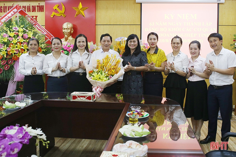 Phát huy tinh thần gương mẫu, tiếp tục làm tốt công tác xây dựng Đảng