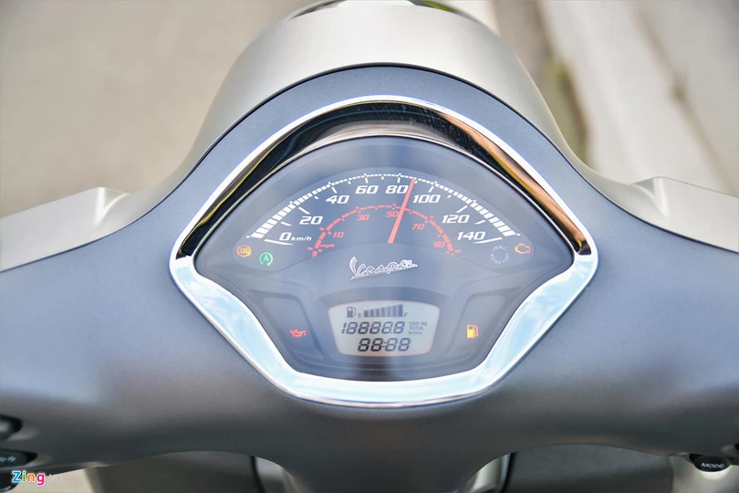 Chi tiết Vespa GTS Super 150 thế hệ mới - thêm công nghệ, giữ giá bán