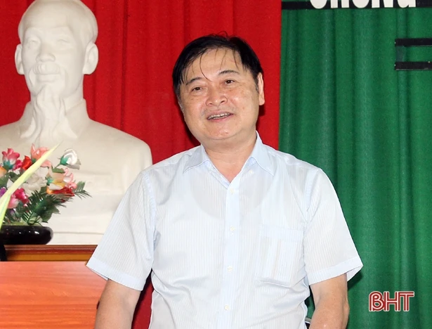 Trao 560 triệu đồng làm nhà nhân ái cho 8 hộ nghèo Can Lộc