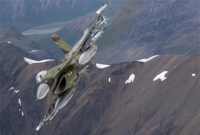 Quân đội Mỹ “công phu” mô phỏng lại tiêm kích Su-57 của Nga