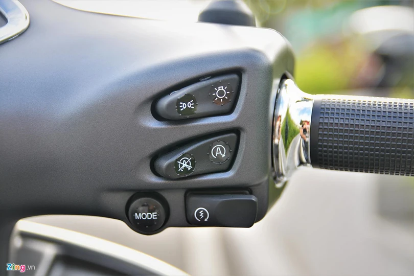 Chi tiết Vespa GTS Super 150 thế hệ mới - thêm công nghệ, giữ giá bán