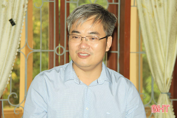 Báo Gia đình và Xã hội hỗ trợ 100 triệu đồng cho người nghèo Nghi Xuân