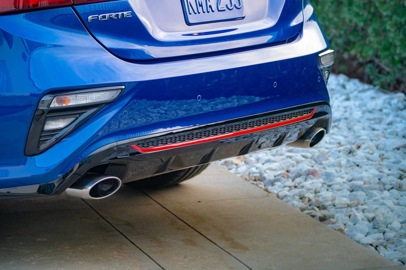 Cận cảnh Kia Cerato phiên bản thể thao mạnh hơn 200 mã lực