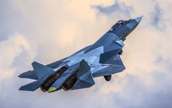 Quân đội Mỹ “công phu” mô phỏng lại tiêm kích Su-57 của Nga