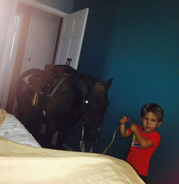 Phì cười với 10 bức ảnh vui nhộn chứng minh làm cha mẹ không hề dễ