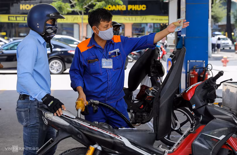 Giá xăng ngày mai có thể tăng mạnh