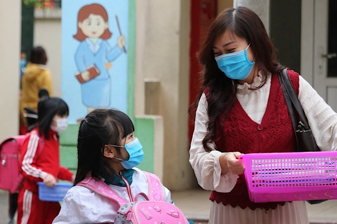 Học sinh xưng “con” có nên không?