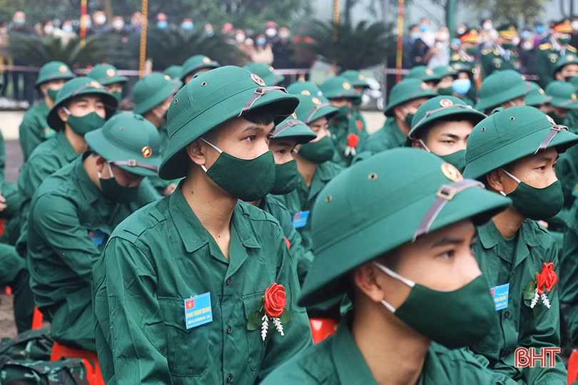 Hà Tĩnh tổ chức lễ giao nhận quân nhanh gọn, đảm bảo an toàn